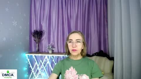 Snapshot of queen_a_n_i chatting on May 4, 8:43 am A N I Ill be here on December 1st online show from May 4, 8:43 am