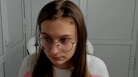 Amelie online show from April 8, 7:08 am