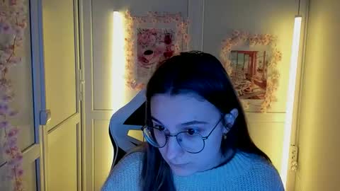 Amelie online show from April 21, 7:14 am