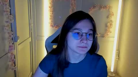 Amelie online show from April 23, 8:46 am