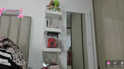 Snapshot of queen_antonella_oficial chatting on January 17, 11:59 am QUEEN ANTONELLA online show from January 17, 11:59 am