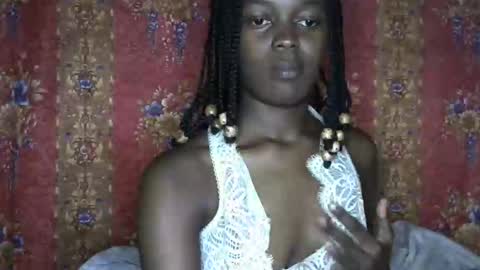 Snapshot of queen_banice chatting on October 13, 6:41 pm queen_banice online show from October 13, 6:41 pm