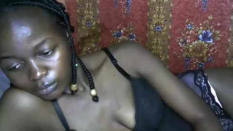 Snapshot of queen_banice chatting on October 15, 4:07 pm queen_banice online show from October 15, 4:07 pm