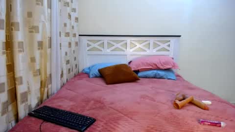 Snapshot of queen_doly chatting on July 27, 3:13 am QUEEN DOLY online show from July 27, 3:13 am