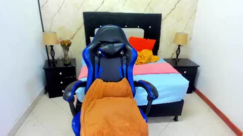 Snapshot of queen_ebony_69 chatting on July 23, 3:37 am Queen online show from July 23, 3:37 am
