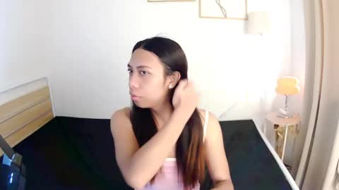 queen_gia online show from April 28, 12:53 am