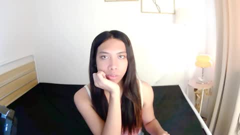 queen_gia online show from April 28, 2:27 am