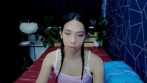 queen_gia online show from May 1, 9:58 am