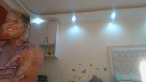 Snapshot of queen_kikih chatting on April 18, 7:07 pm Queen kikih online show from April 18, 7:07 pm