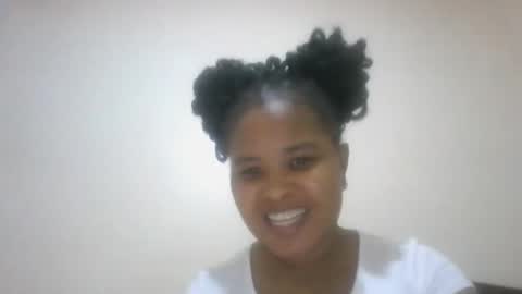 Snapshot of queen_kikih chatting on April 19, 6:10 pm Queen kikih online show from April 19, 6:10 pm