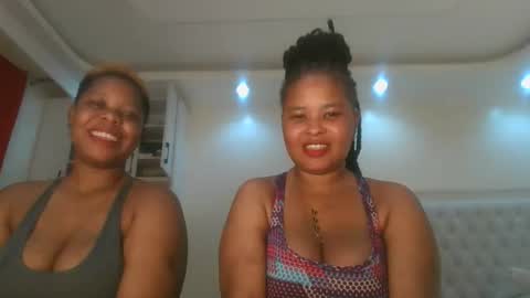 Snapshot of queen_kikih chatting on May 11, 4:04 pm Queen kikih online show from May 11, 4:04 pm