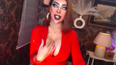 Snapshot of queen_mirahh chatting on September 28, 2:06 am queen mira maria shantal online show from September 28, 2:06 am