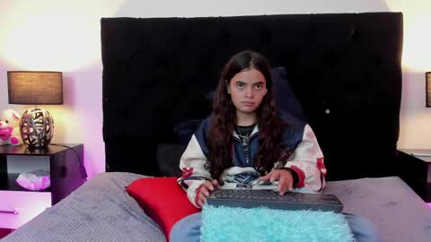 queen_misy online show from April 17, 8:45 pm