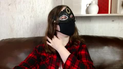 Snapshot of queen_nora chatting on May 3, 11:00 pm Nora online show from May 3, 11:00 pm