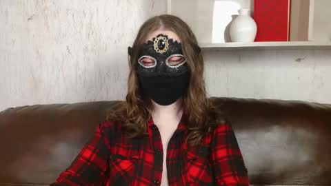 Snapshot of queen_nora chatting on May 13, 11:00 pm Nora online show from May 13, 11:00 pm
