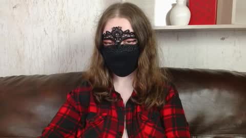 Snapshot of queen_nora chatting on May 22, 10:26 pm Nora online show from May 22, 10:26 pm