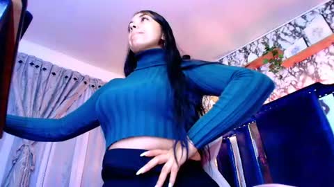 Snapshot of queen_nyxx chatting on June 25, 2:22 am QueenNyx online show from June 25, 2:22 am