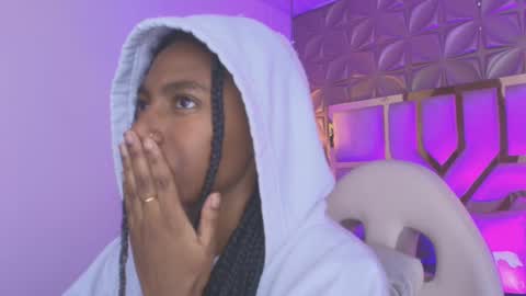   online show from March 25, 12:00 pm