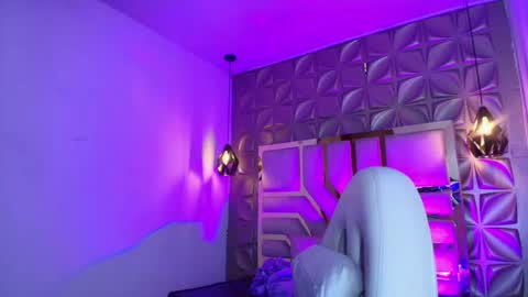 Snapshot of queen_perla_ chatting on May 2, 12:10 pm online show from May 2, 12:10 pm