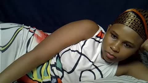 Snapshot of queen_polite1 chatting on April 9, 5:51 am queen_polite1 online show from April 9, 5:51 am