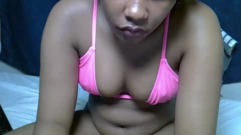 Snapshot of queen_polite1 chatting on April 13, 8:58 pm queen_polite1 online show from April 13, 8:58 pm