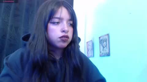 Snapshot of queen_salomme chatting on October 19, 1:34 pm queen_salomme online show from October 19, 1:34 pm