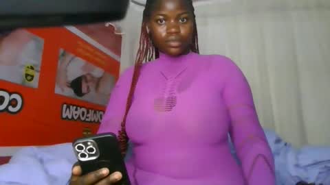 Snapshot of queen_sarafina chatting on March 22, 1:31 am Queen Sara online show from March 22, 1:31 am