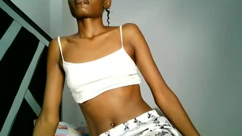queen_sashavixen online show from June 24, 4:55 am