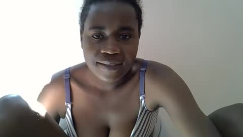 Snapshot of queen_sly chatting on October 13, 7:30 am queen_sly online show from October 13, 7:30 am