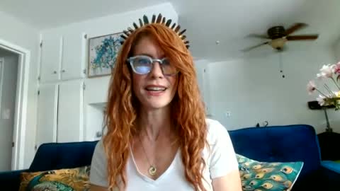 Snapshot of queenamber22 chatting on June 15, 11:29 pm Queen Amber online show from June 15, 11:29 pm