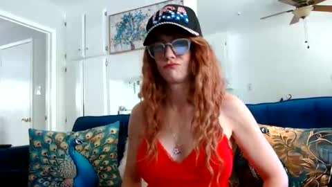 Snapshot of queenamber22 chatting on July 3, 11:33 pm Queen Amber online show from July 3, 11:33 pm