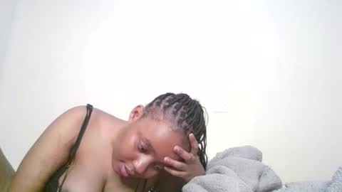 queen online show from February 9, 4:05 am