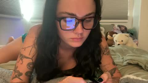 Snapshot of queencassidyy chatting on July 9, 1:20 am Cassidy online show from July 9, 1:20 am