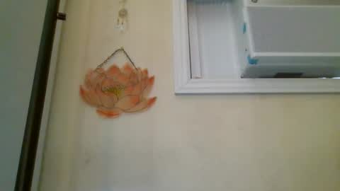 Snapshot of queencrimsonlvx chatting on November 7, 10:21 pm queencrimsonlvx online show from November 7, 10:21 pm