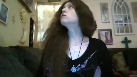 Snapshot of queencrimsonlvx chatting on May 6, 2:19 am queencrimsonlvx online show from May 6, 2:19 am