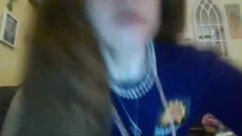 Snapshot of queencrimsonlvx chatting on May 7, 12:54 pm queencrimsonlvx online show from May 7, 12:54 pm