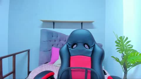 Queen online show from March 2, 6:48 pm