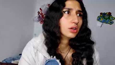 Snapshot of queenjenn__ chatting on May 18, 8:58 pm QUEENJEENN online show from May 18, 8:58 pm