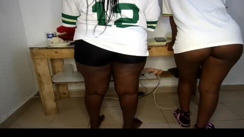 Nina online show from March 31, 6:52 pm