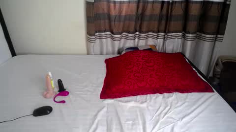 Snapshot of queenmaila chatting on November 12, 1:00 pm Maila online show from November 12, 1:00 pm