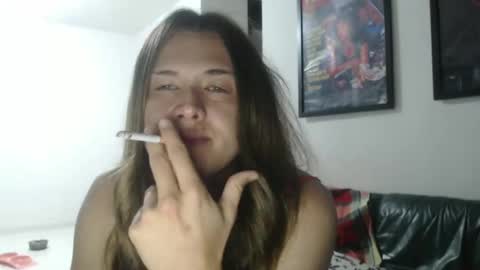 Snapshot of queennicky88 chatting on January 5, 3:53 am Nico online show from January 5, 3:53 am