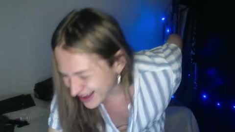 Snapshot of queennicky88 chatting on February 9, 3:11 am Nico online show from February 9, 3:11 am