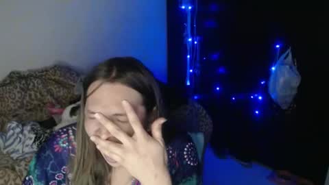 Snapshot of queennicky88 chatting on February 10, 3:24 am Nico online show from February 10, 3:24 am