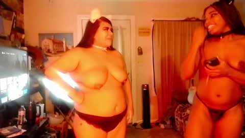 Snapshot of queenofheartsfaerah chatting on January 27, 6:19 am QueenOfHearts online show from January 27, 6:19 am