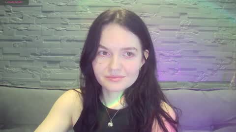 QueenOfModels online show from May 1, 3:16 pm