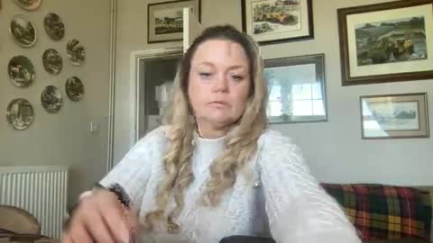 Snapshot of queenp333 chatting on April 14, 7:58 am PrincessP333 online show from April 14, 7:58 am