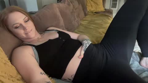 Snapshot of queenpeachz chatting on April 14, 6:03 pm Bree online show from April 14, 6:03 pm