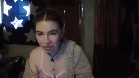 Snapshot of queenravenb chatting on July 15, 5:07 pm Queen Raven online show from July 15, 5:07 pm