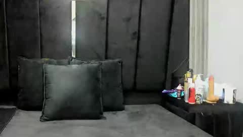 Snapshot of queenstarhyl chatting on May 3, 1:22 am queenstarhyl online show from May 3, 1:22 am
