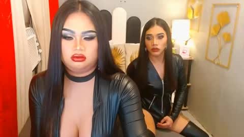 queenshasha and nathalie online show from December 26, 12:59 pm